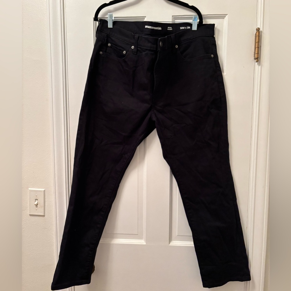 Amazon Essentials Men's Black Straight-Leg Jeans